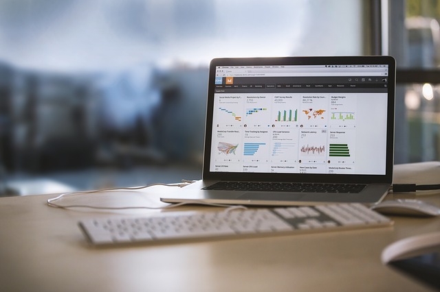 kancelářský počítač